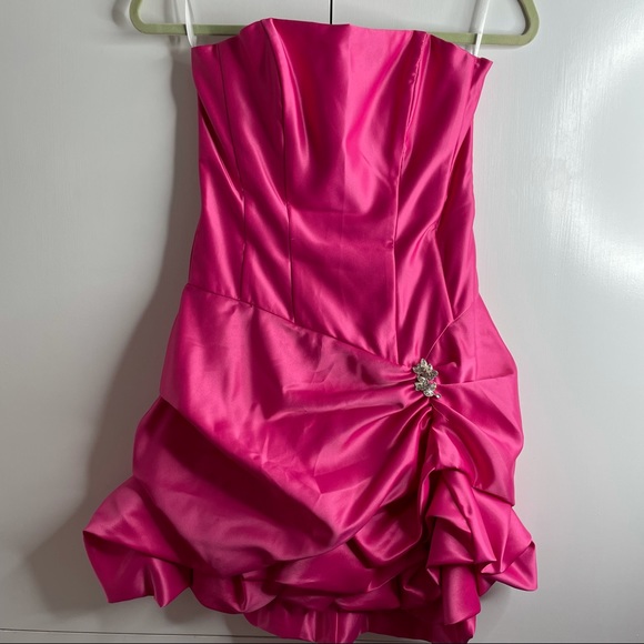 Cache Pink Strapless Dress - Picture 2 of 5